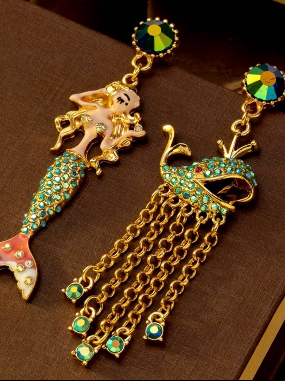 🧜♀️🧜♀️🧜♀️2 for 12$🧜♀️🧜♀️🧜♀️Mermaid & Whale Dangle Earrings